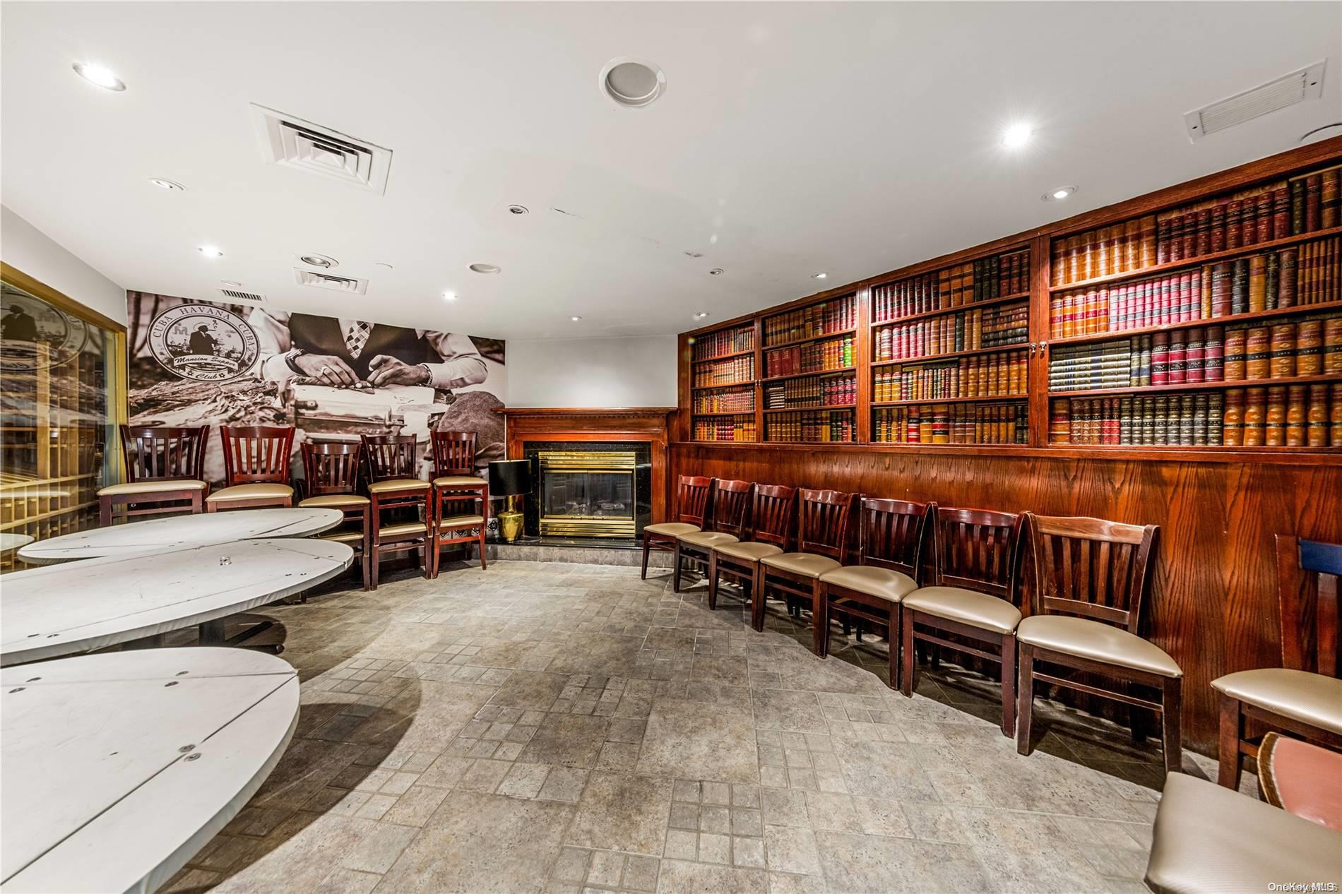 #14 photo, 46-11 Broadway, クイーンズ区 Astoria , NY 11103