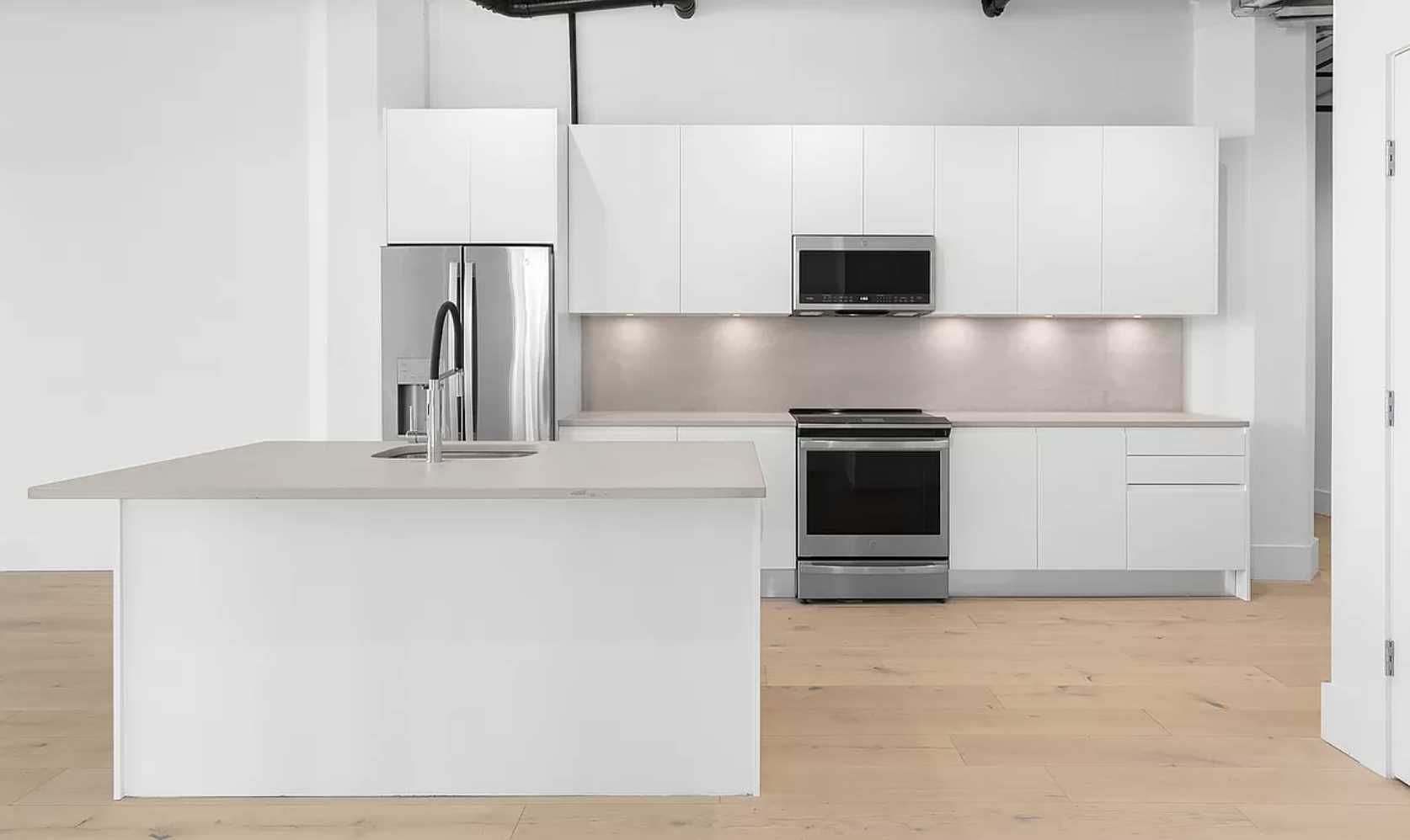 #1 photo, 475 Kent Avenue, 布鲁克林 威廉斯堡 Williamsburg , NY 11249