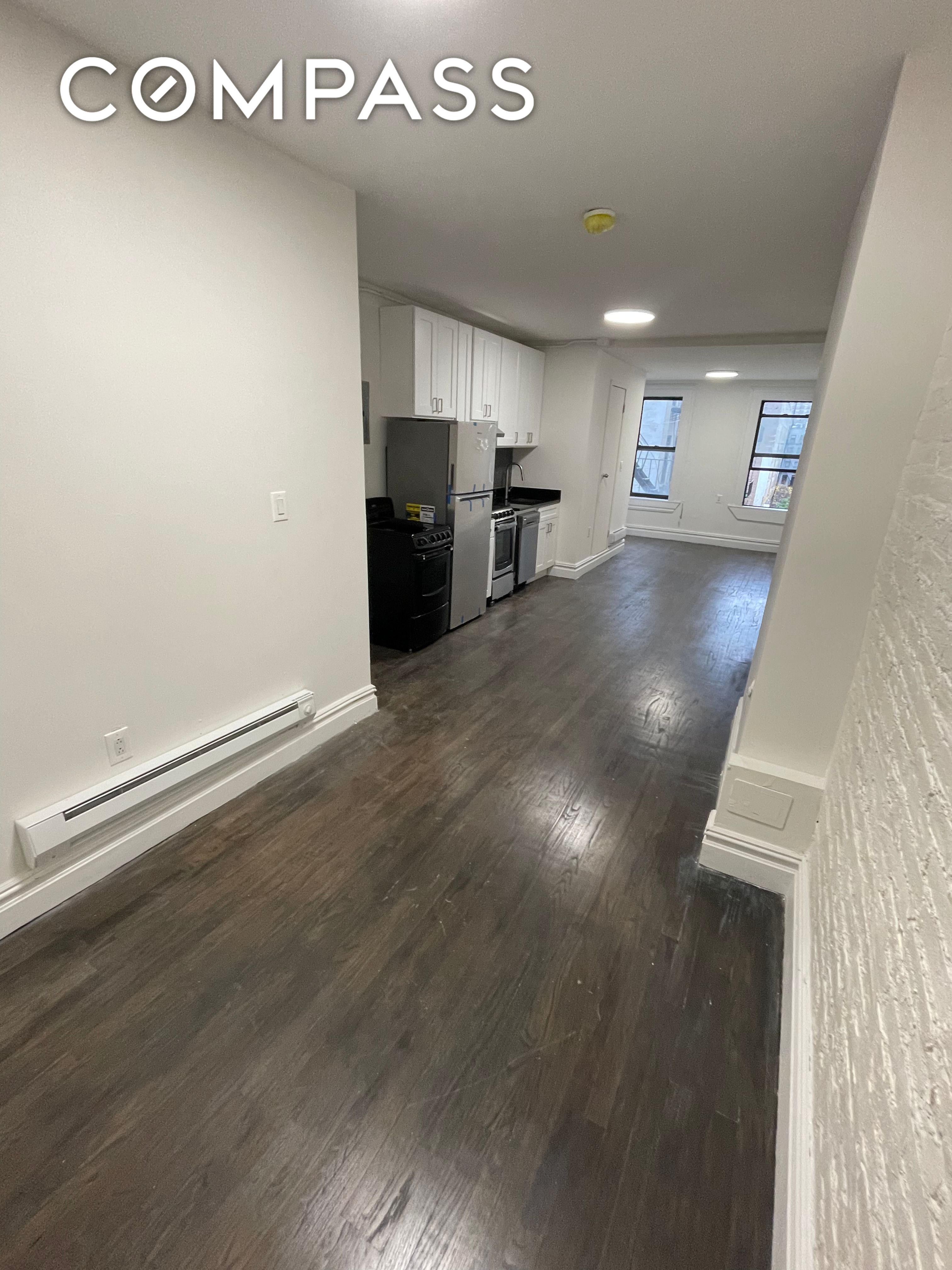 #1 photo, 73 1st Avenue, 曼哈顿 东村区 East Village , NY 10003