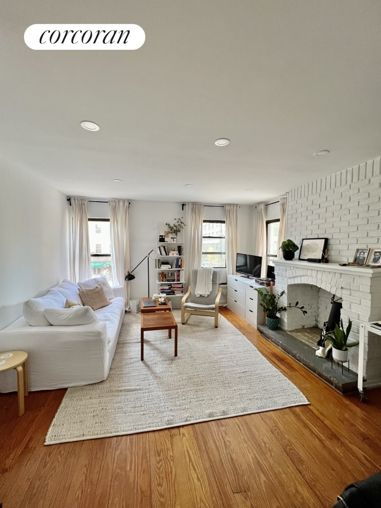 #1 photo, 585 Vanderbilt Avenue, 布鲁克林 展望高地 Prospect Heights , NY 11238