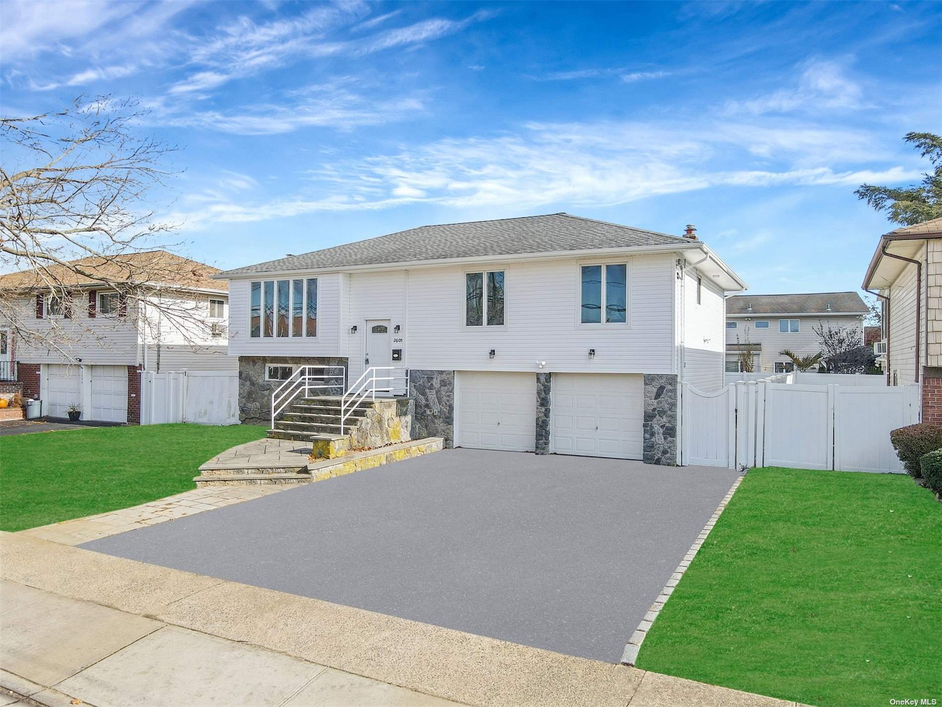 #1 photo, 2605 Irene Lane, 长岛 Seaford , NY 11783