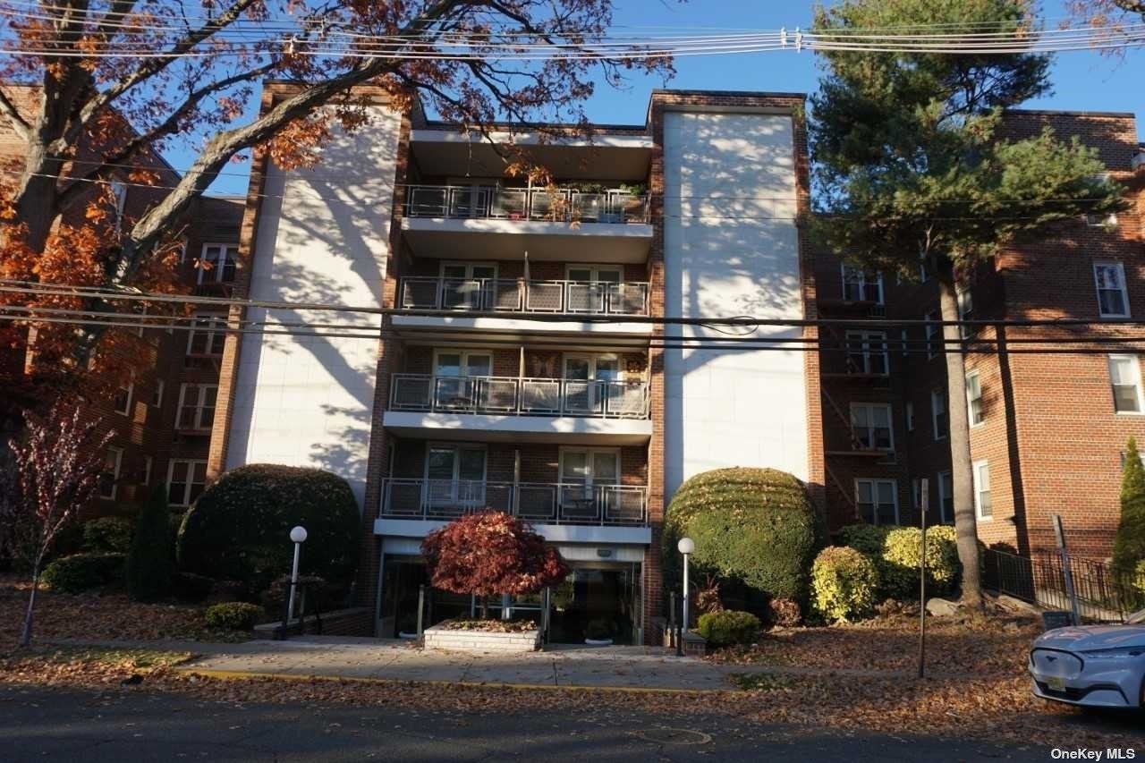 #1 photo, 110 Brooklyn Avenue, ナッソー郡 Freeport , NY 11520