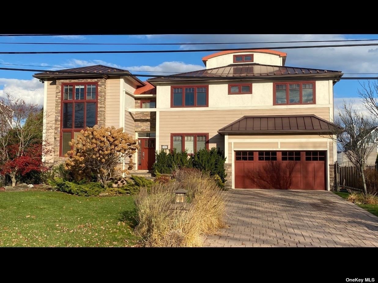 #1 photo, 105 Lighthouse Road, 东长岛 Babylon , NY 11702