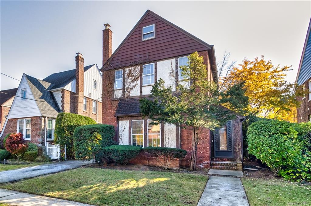 #1 photo, 6 Dubonnet Road, 长岛 Valley Stream , NY 11581