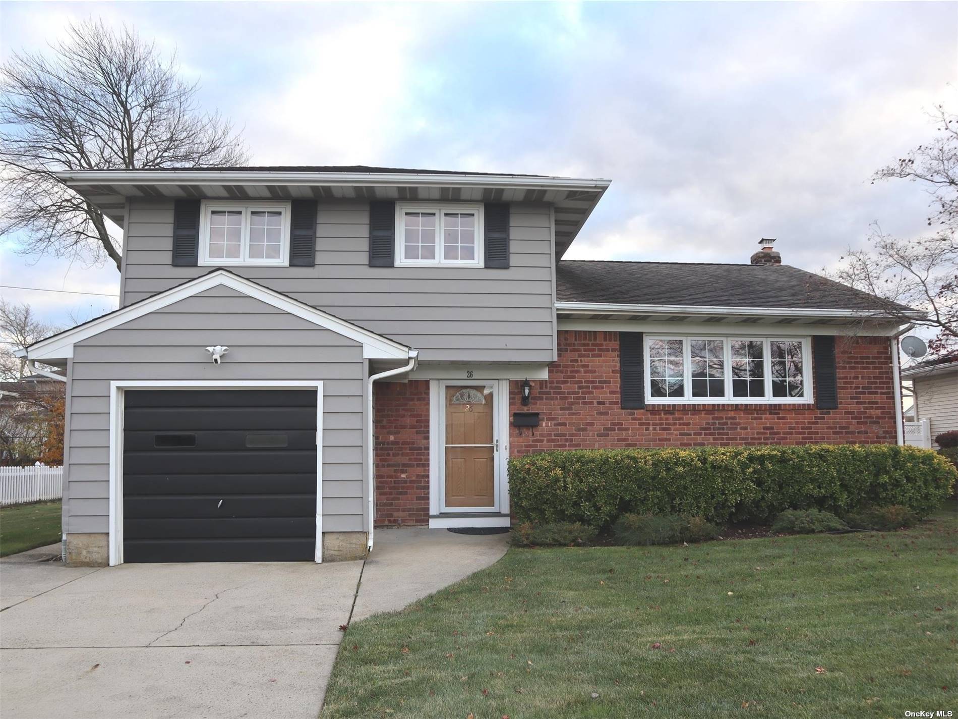 #1 photo, 26 Summit Street, 长岛 Hicksville , NY 11801