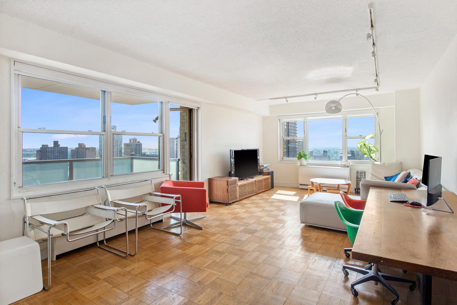 #1 photo, 250 East 87th Street, Upper East Side , NY 10128
