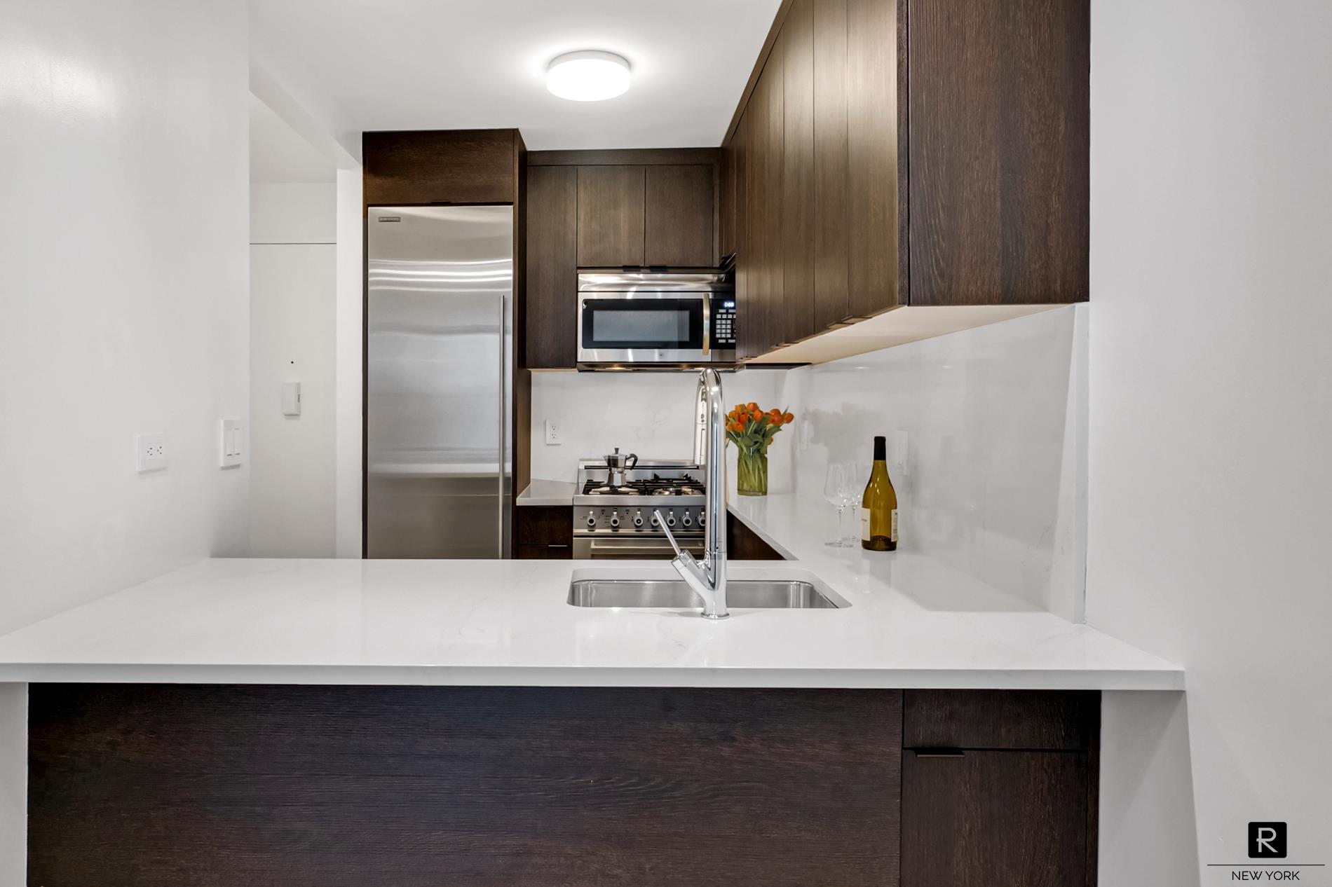 #1 photo, 445 5th Avenue, Murray Hill , NY 10016