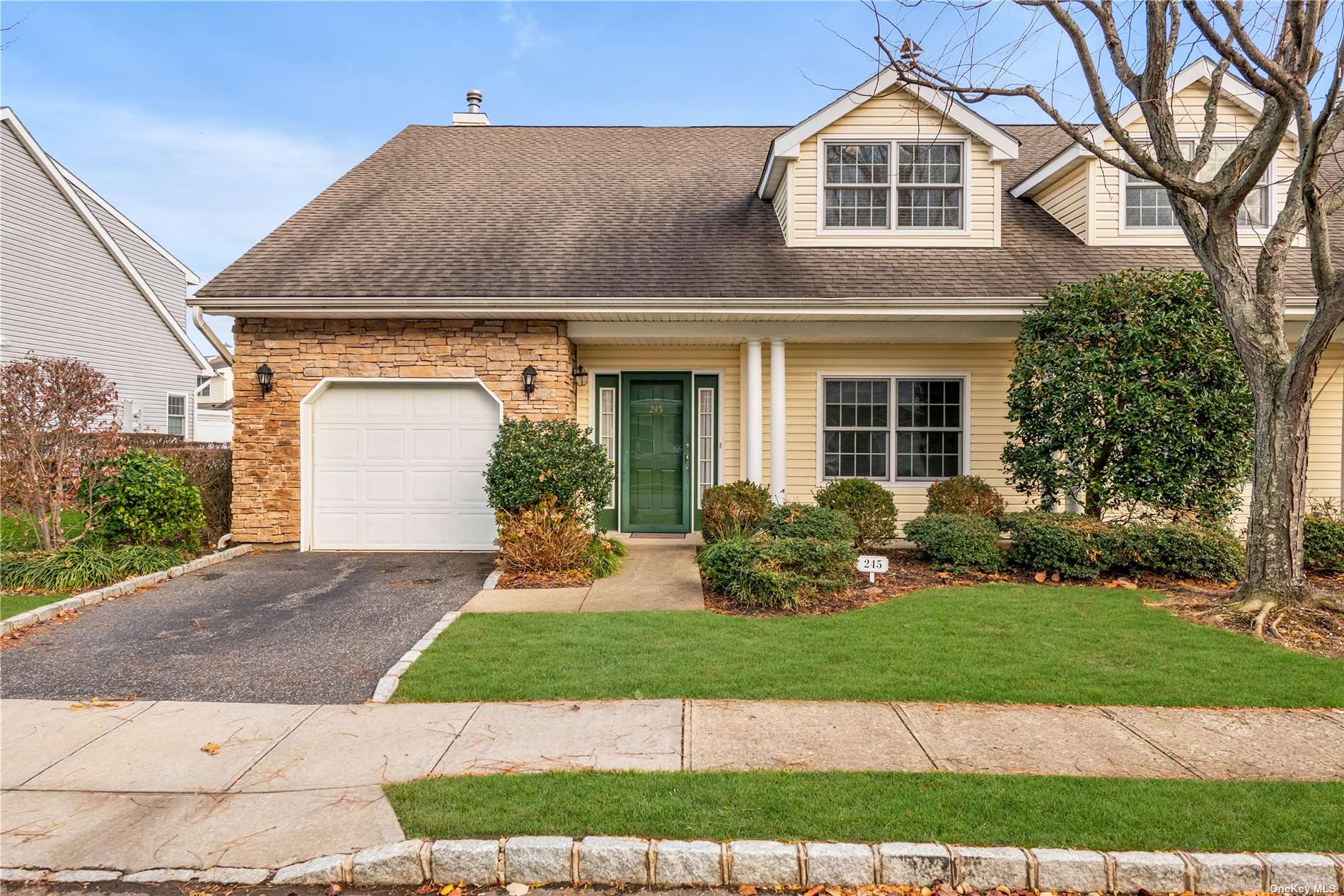 #1 photo, 245 Pond View Drive, 长岛 华盛顿港 Port Washington , NY 11050