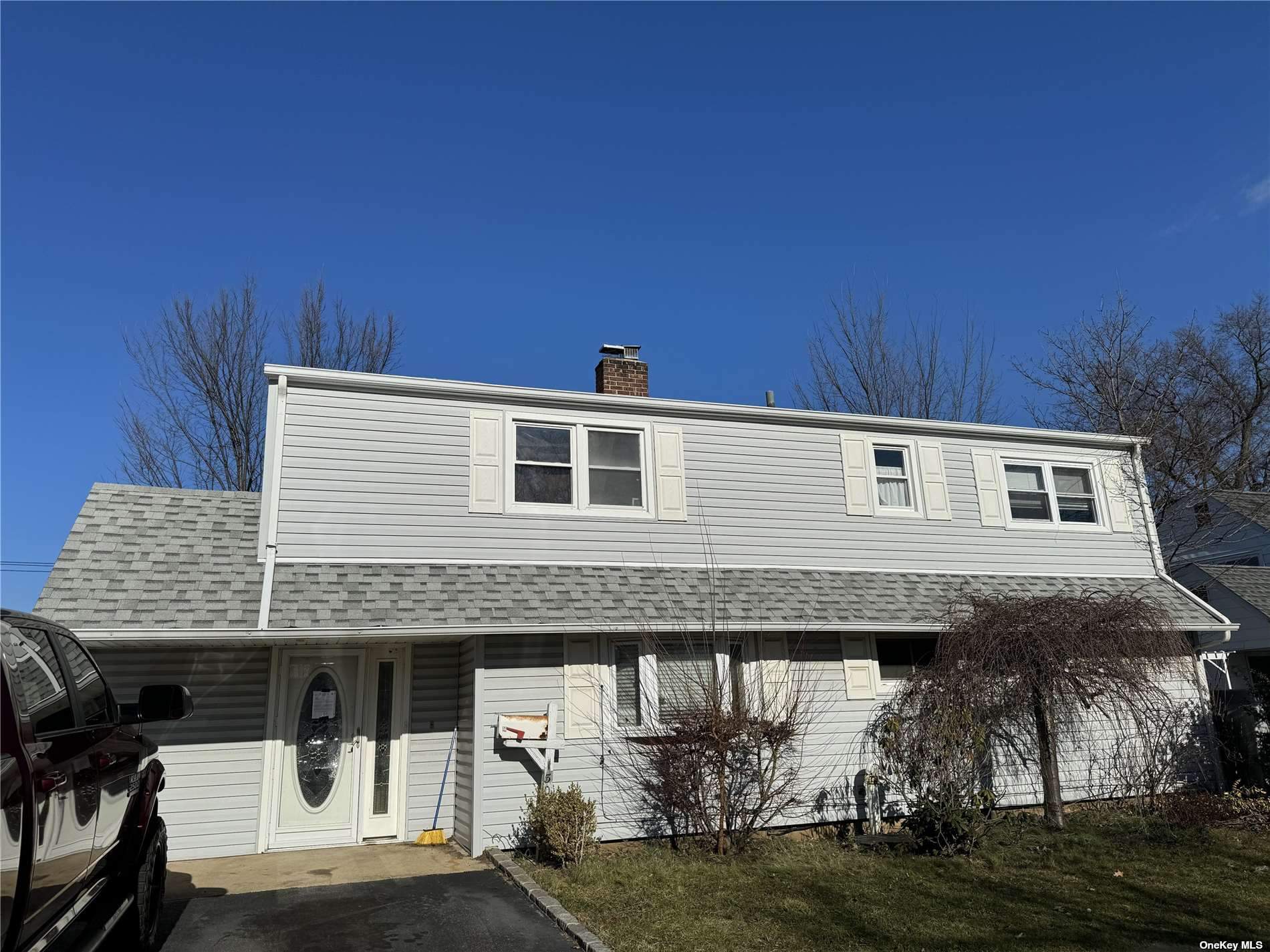 #1 photo, 130 Bucket Lane, 长岛 Levittown , NY 11756