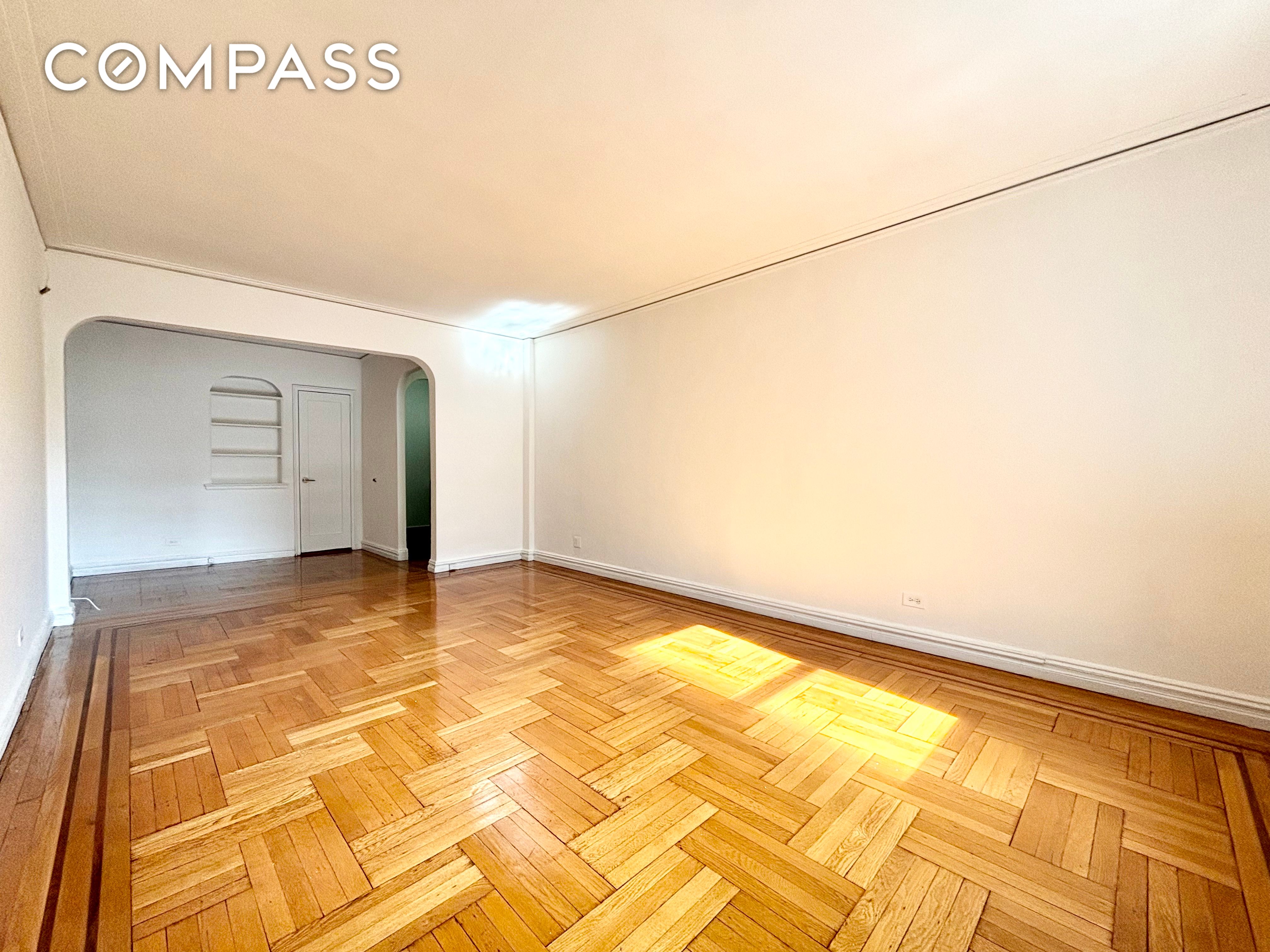 #1 photo, 690 Fort Washington Avenue, 北曼哈顿 Hudson Heights , NY 10040