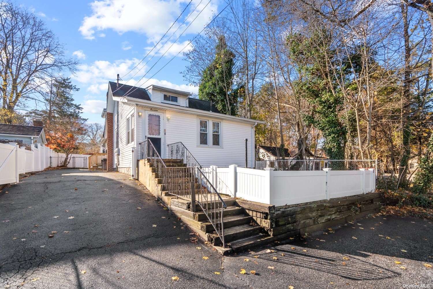 #1 photo, 14 Corona Road, 东长岛 Sound Beach , NY 11789