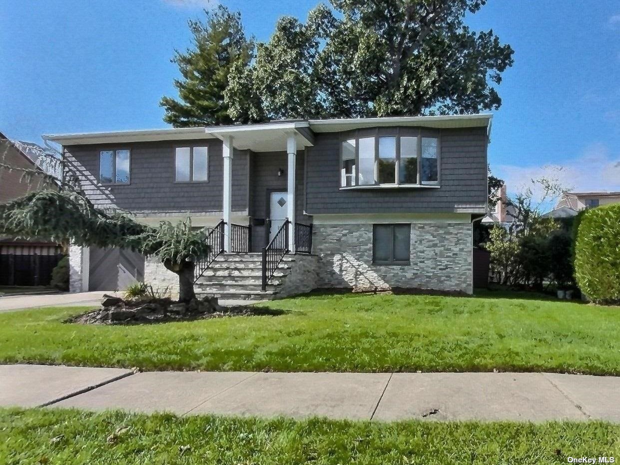 #1 photo, 102 Bishop Place, 长岛 West Hempstead , NY 11552