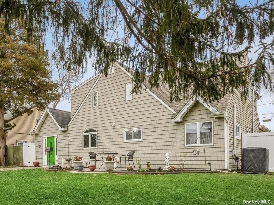 #1 photo, 76 Elm Drive, 长岛 Levittown , NY 11756