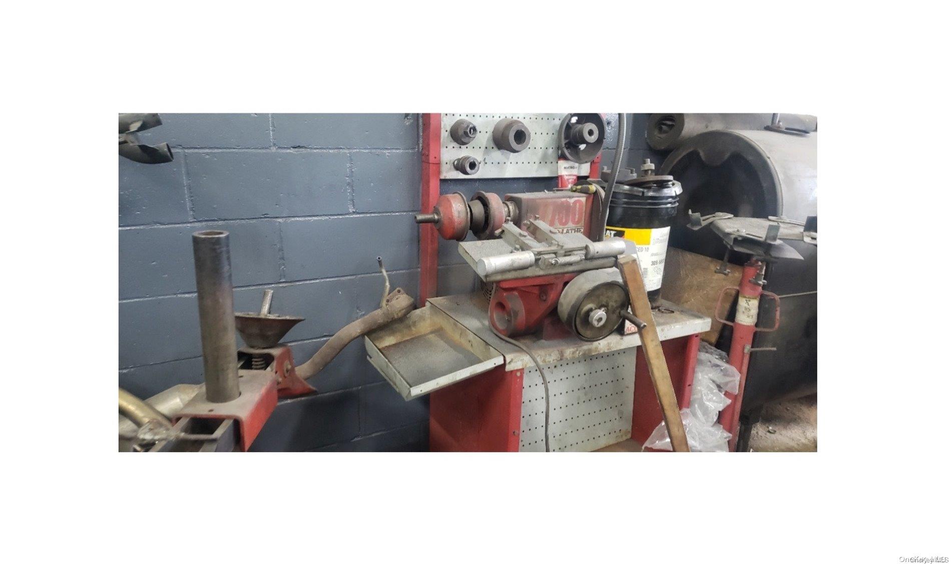 #6 photo, 860 S 1 Street, サフォーク郡 Ronkonkoma , NY 11779