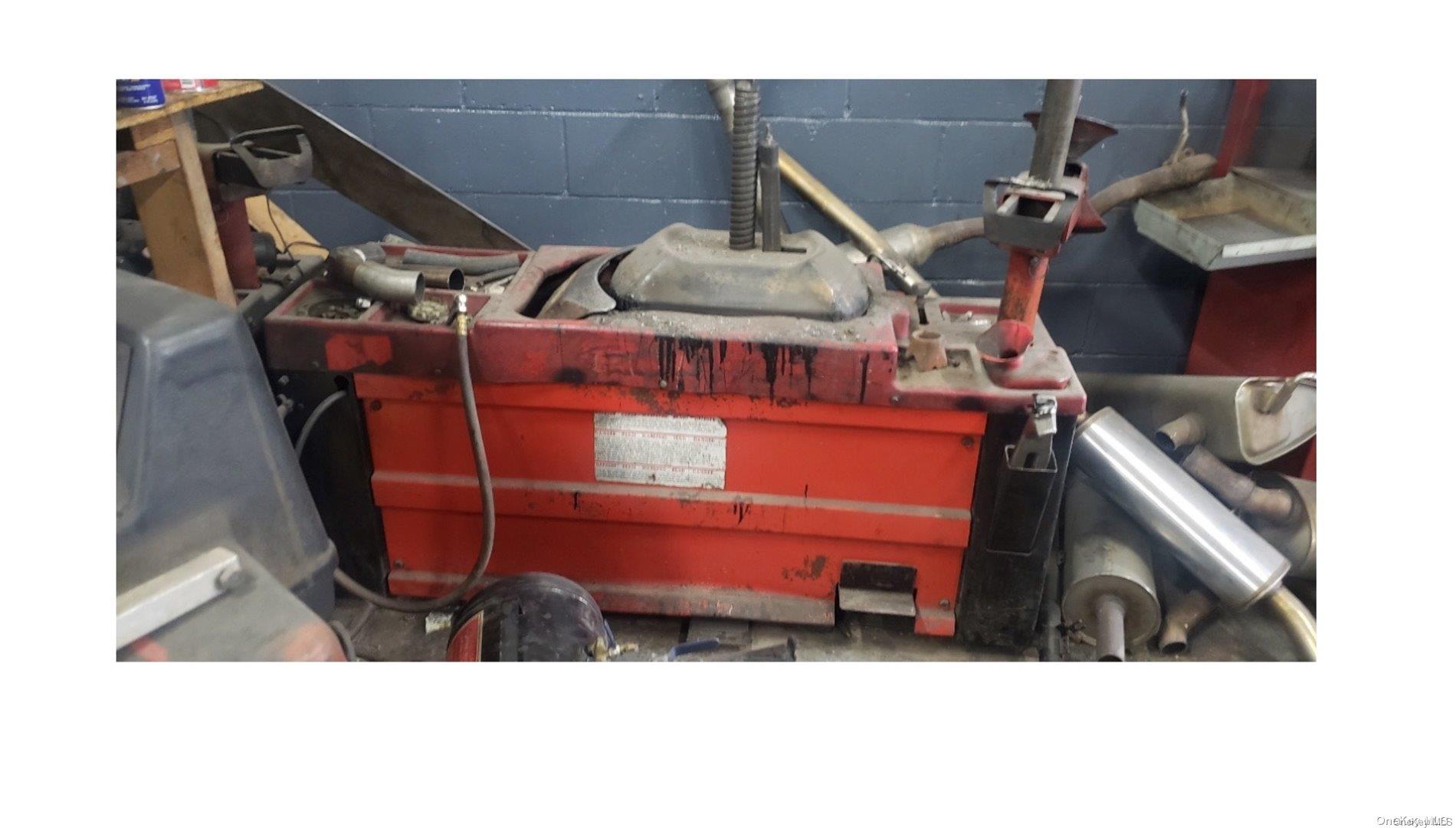 #7 photo, 860 S 1 Street, サフォーク郡 Ronkonkoma , NY 11779