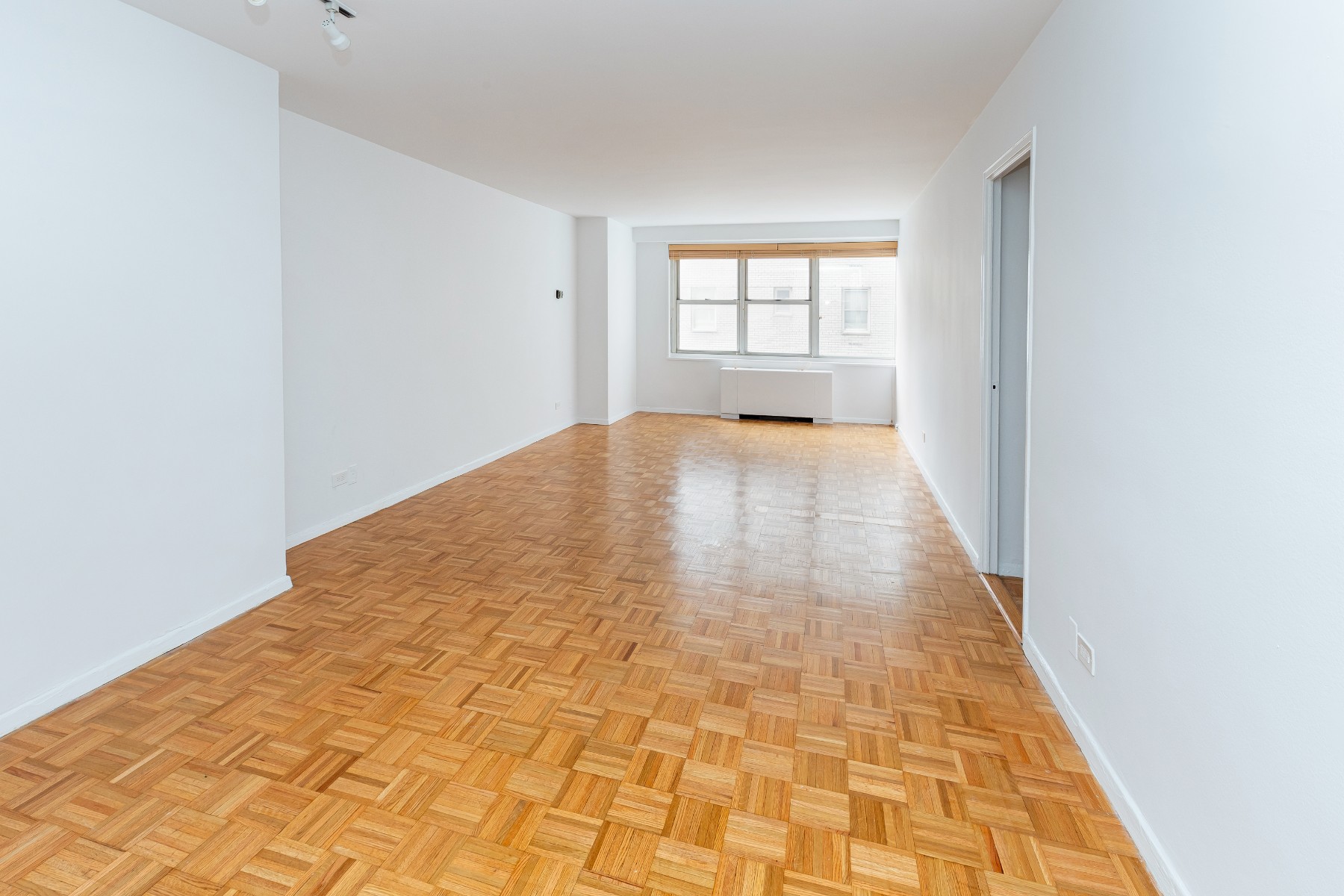 #1 photo, 155 W 68th Street, 曼哈顿 上西城 Lincoln Center , NY 10023