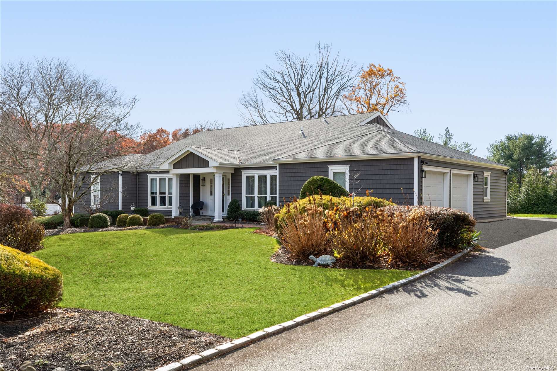 #1 photo, 221 Baird Court, 长岛 Woodbury , NY 11797