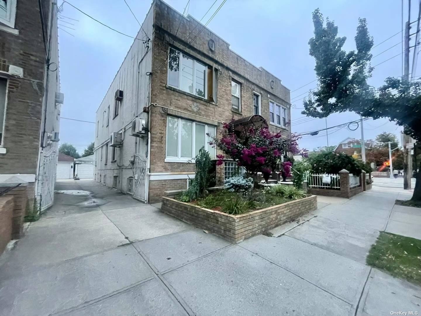 #1 photo, 6506 10th Avenue, 布鲁克林 Brooklyn , NY 11219