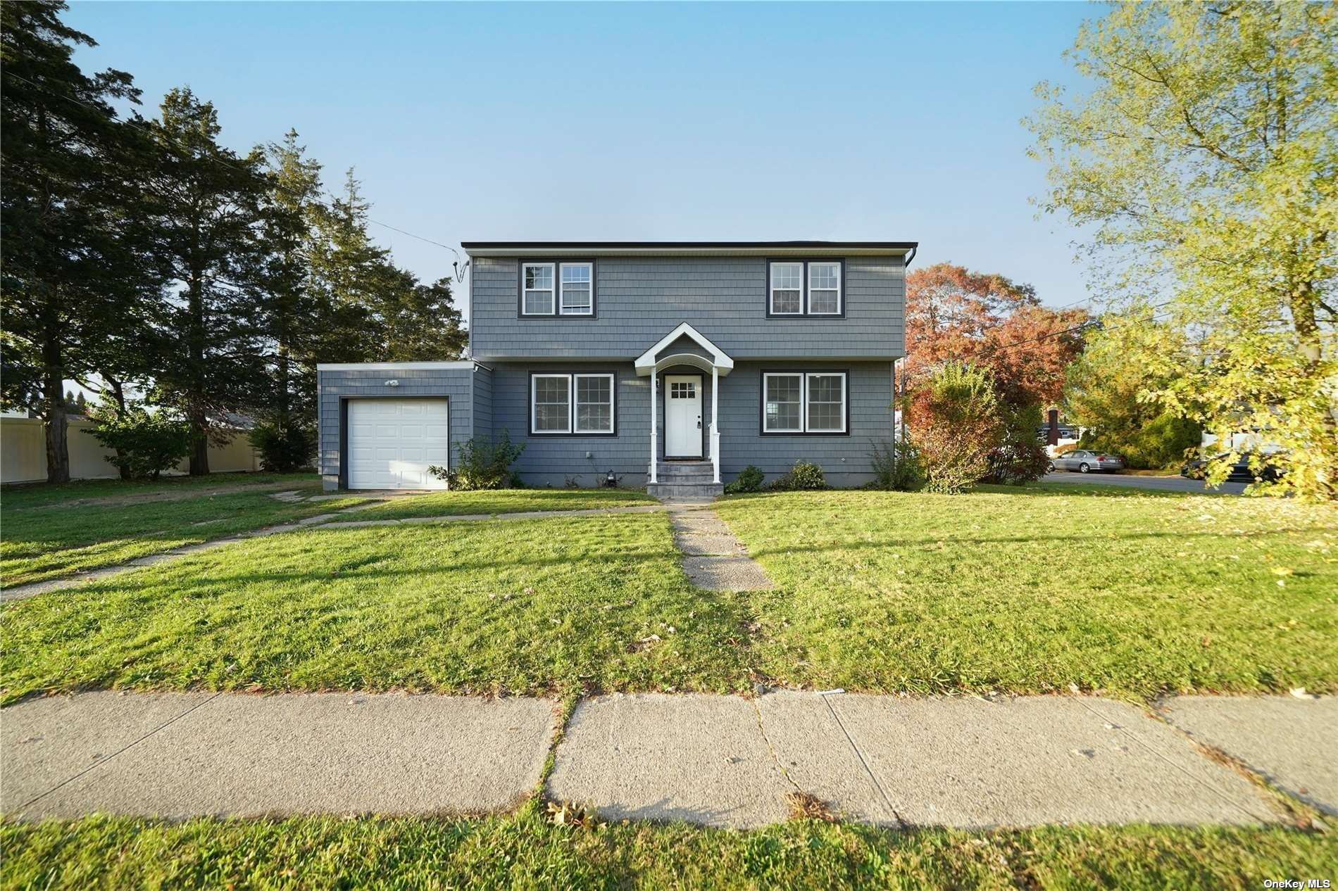 #1 photo, 233 Grand Boulevard, 东长岛 鹿园 Deer Park , NY 11729