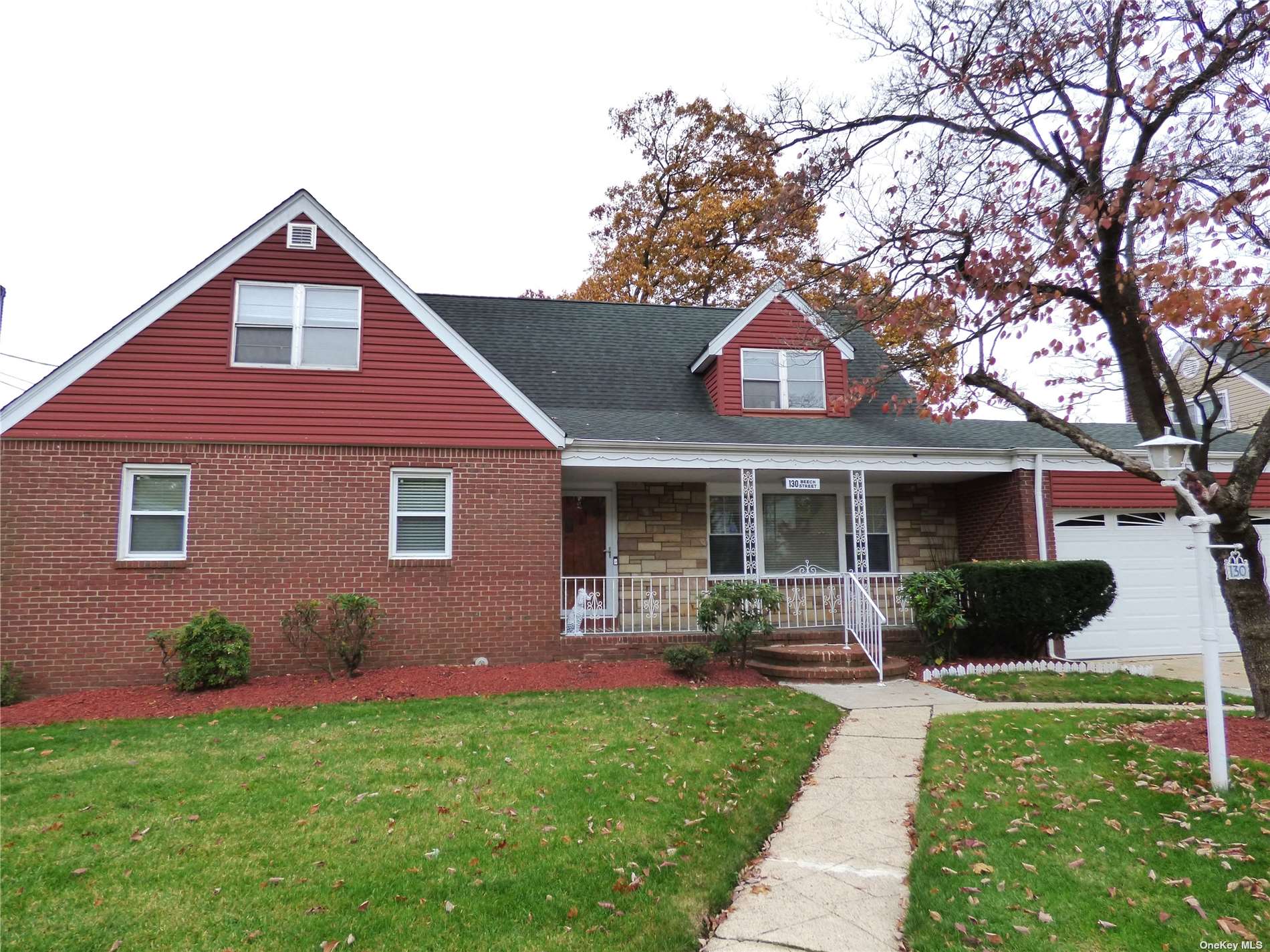 #1 photo, 130 Beech Street, 长岛 Valley Stream , NY 11580