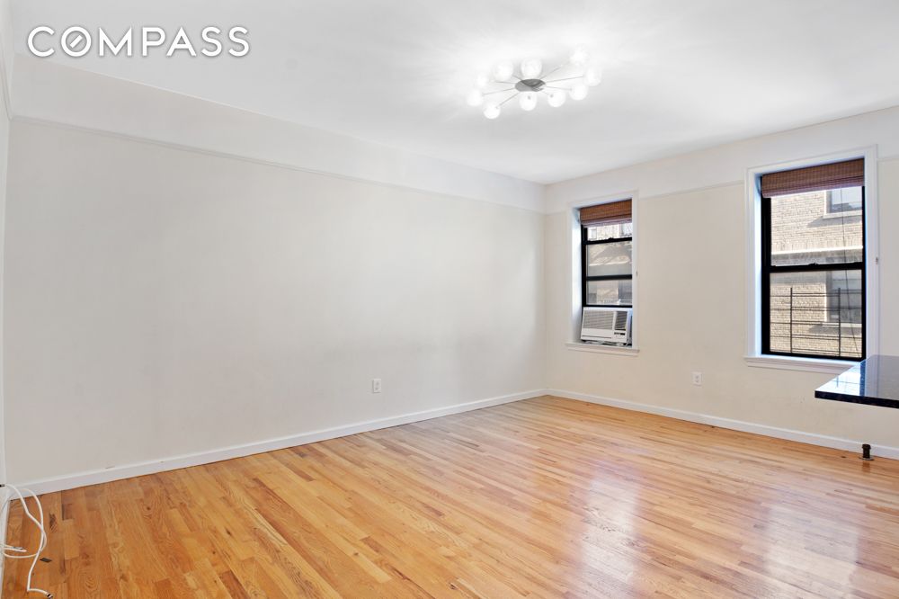 #1 photo, 779 Riverside Drive, 北曼哈顿 Washington Heights , NY 10032