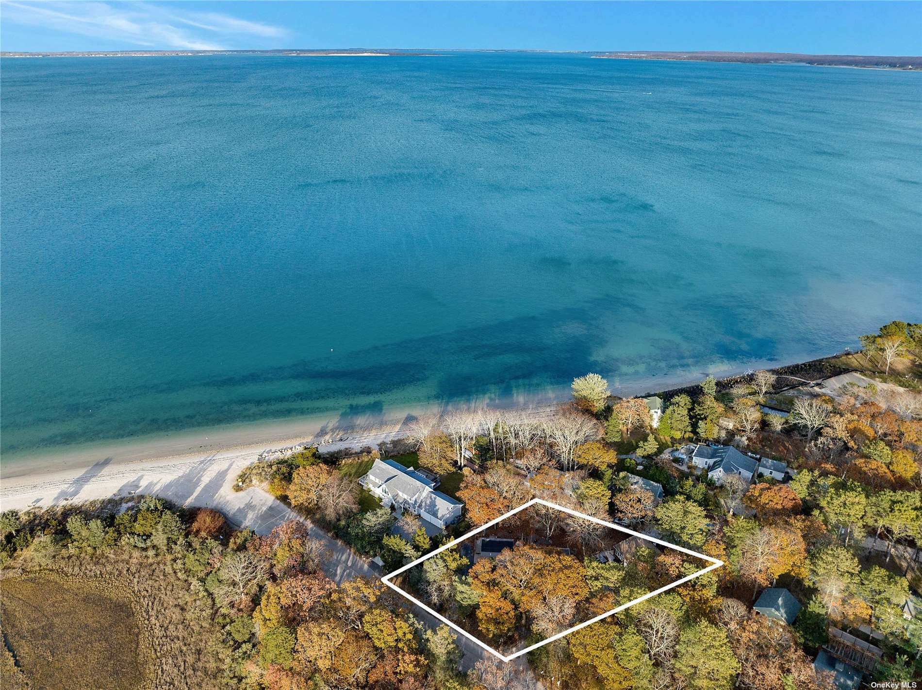 #1 photo, 14 E Landing Road, 東長島 汉普顿 Hampton Bays , NY 11946