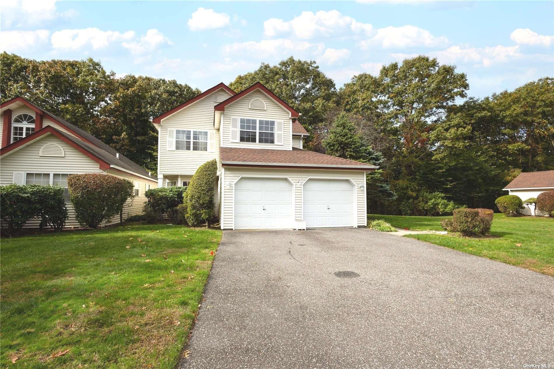 #1 photo, 111 Dorado Court, 东长岛 Middle Island , NY 11953