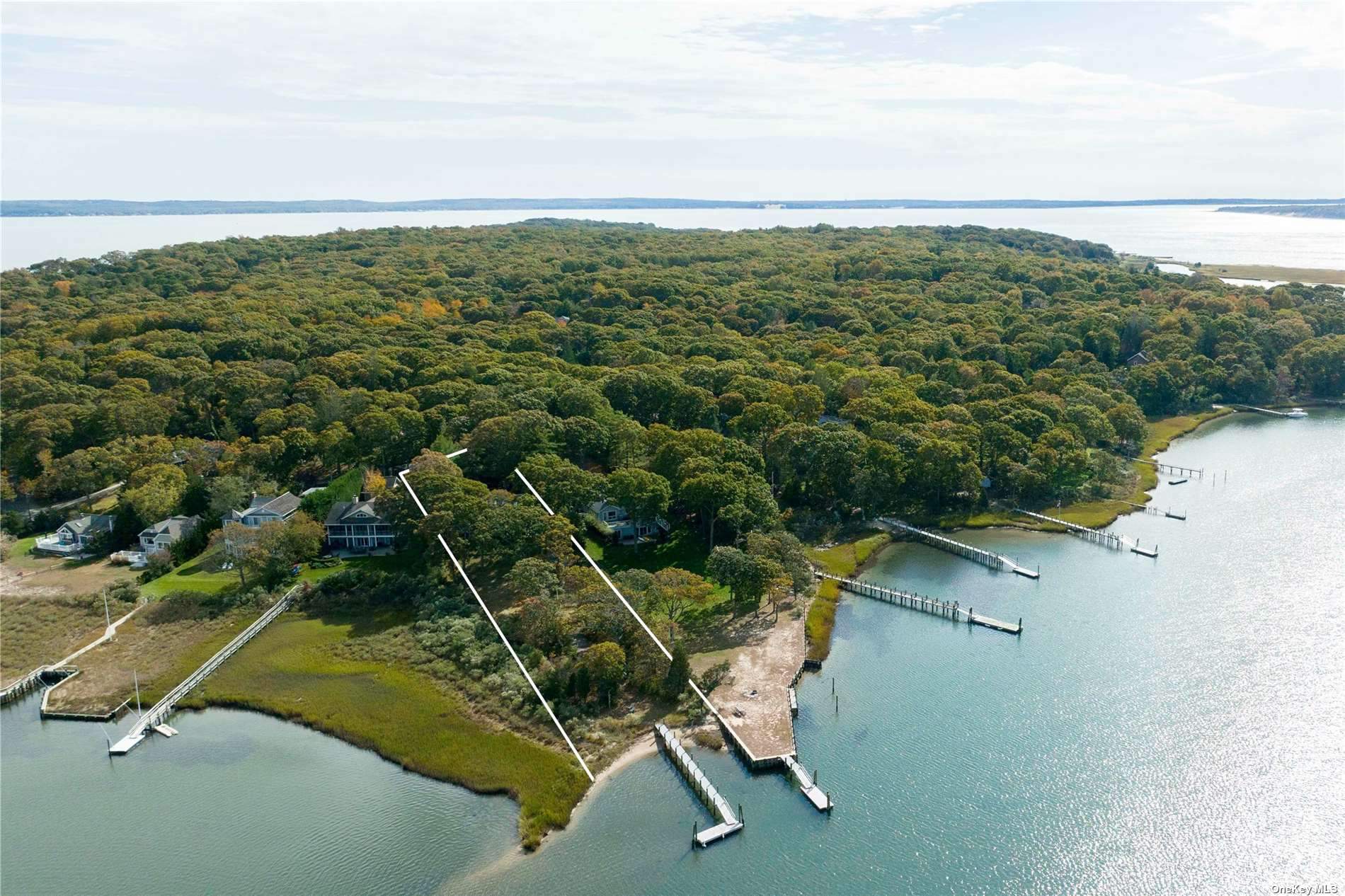 #1 photo, 1300 Broadwaters Road, 东长岛 Cutchogue , NY 11935