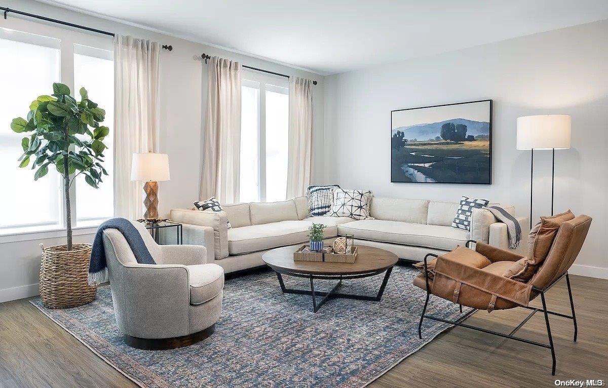 #5 photo, 303 Arrowhead Lane, サフォーク郡 Setauket , NY 11733