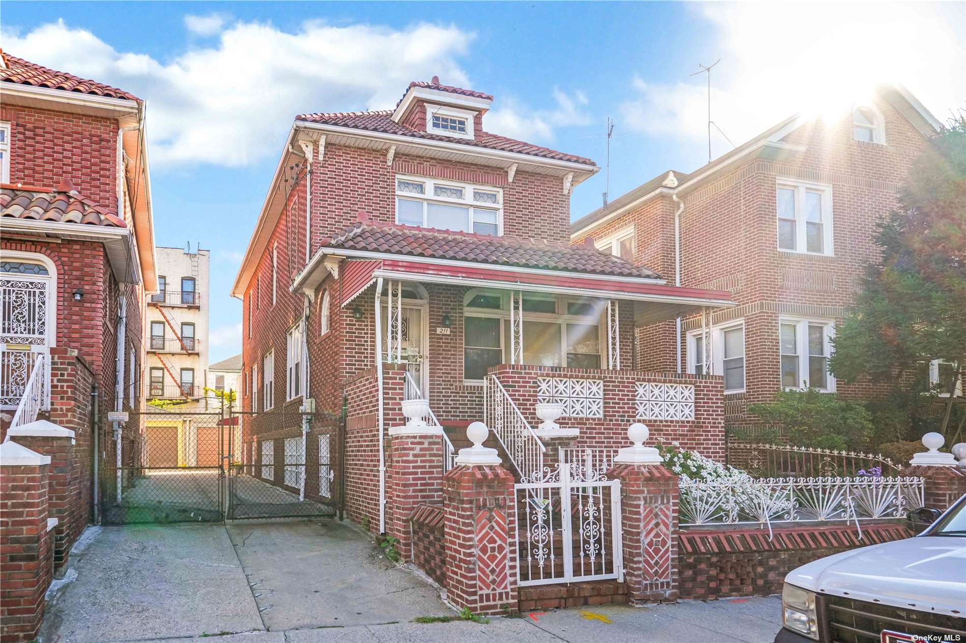 #1 photo, 211 E 53rd Street, Brooklyn , NY 11203