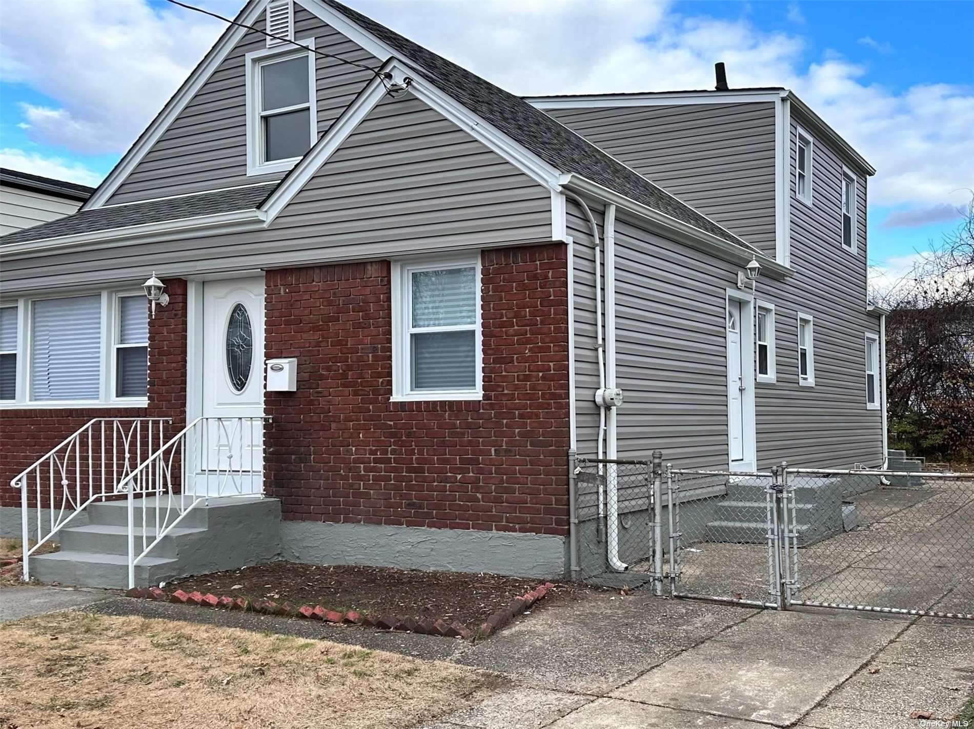 #1 photo, 351 Baldwin Road, 长岛 Hempstead , NY 11550