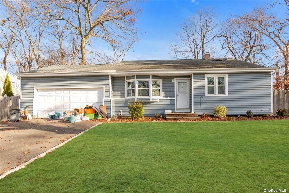 #1 photo, 38 Foxwood Drive, サフォーク郡 Huntington Station , NY 11746