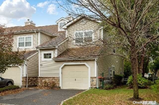 #1 photo, 135 Carriage Lane, 长岛 Plainview , NY 11803