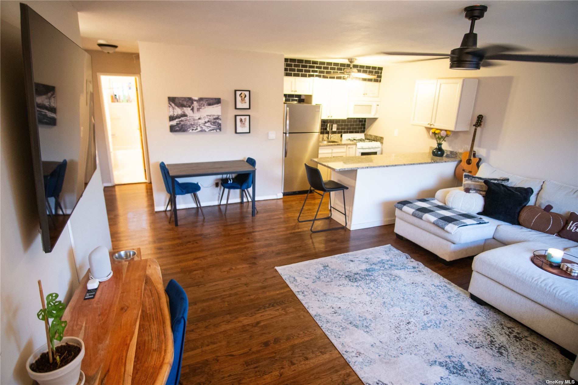 #1 photo, 600 Fulton, 长岛 Farmingdale , NY 11735