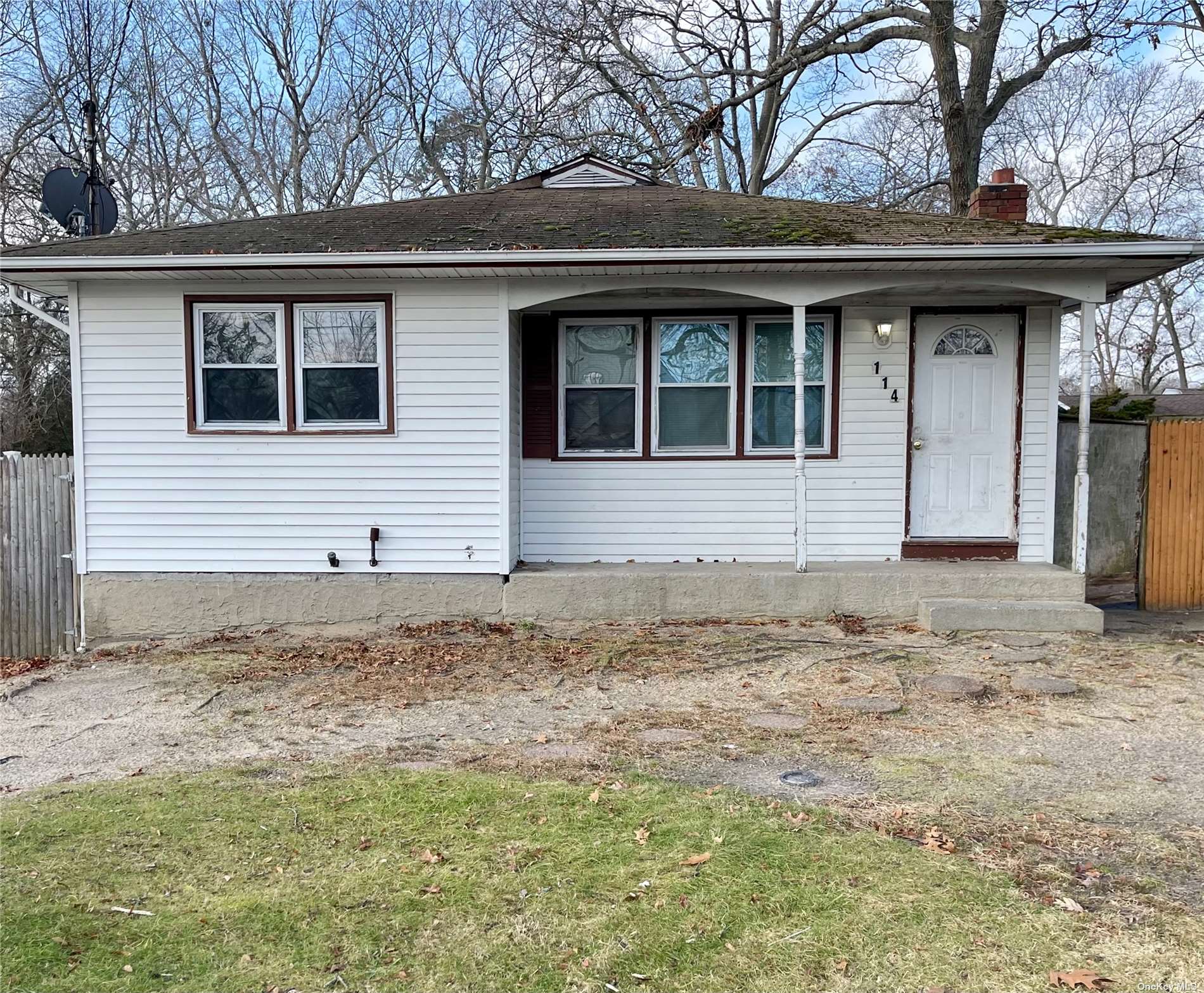 #1 photo, 114 Adirondack Drive, 东长岛 Selden , NY 11784