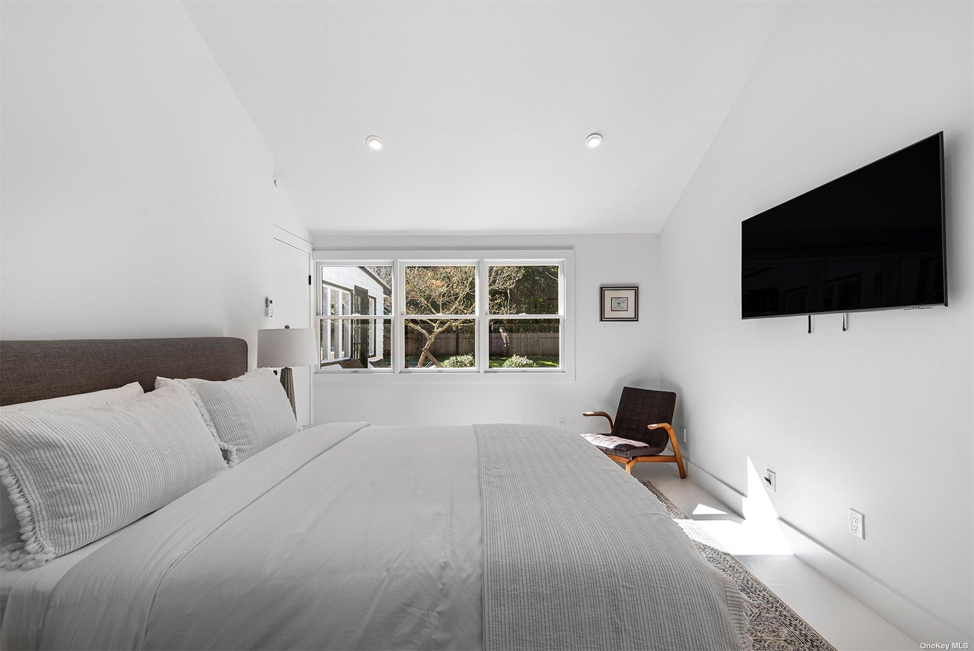 #13 photo, 94 Pembroke Drive, East Hampton , NY 11937