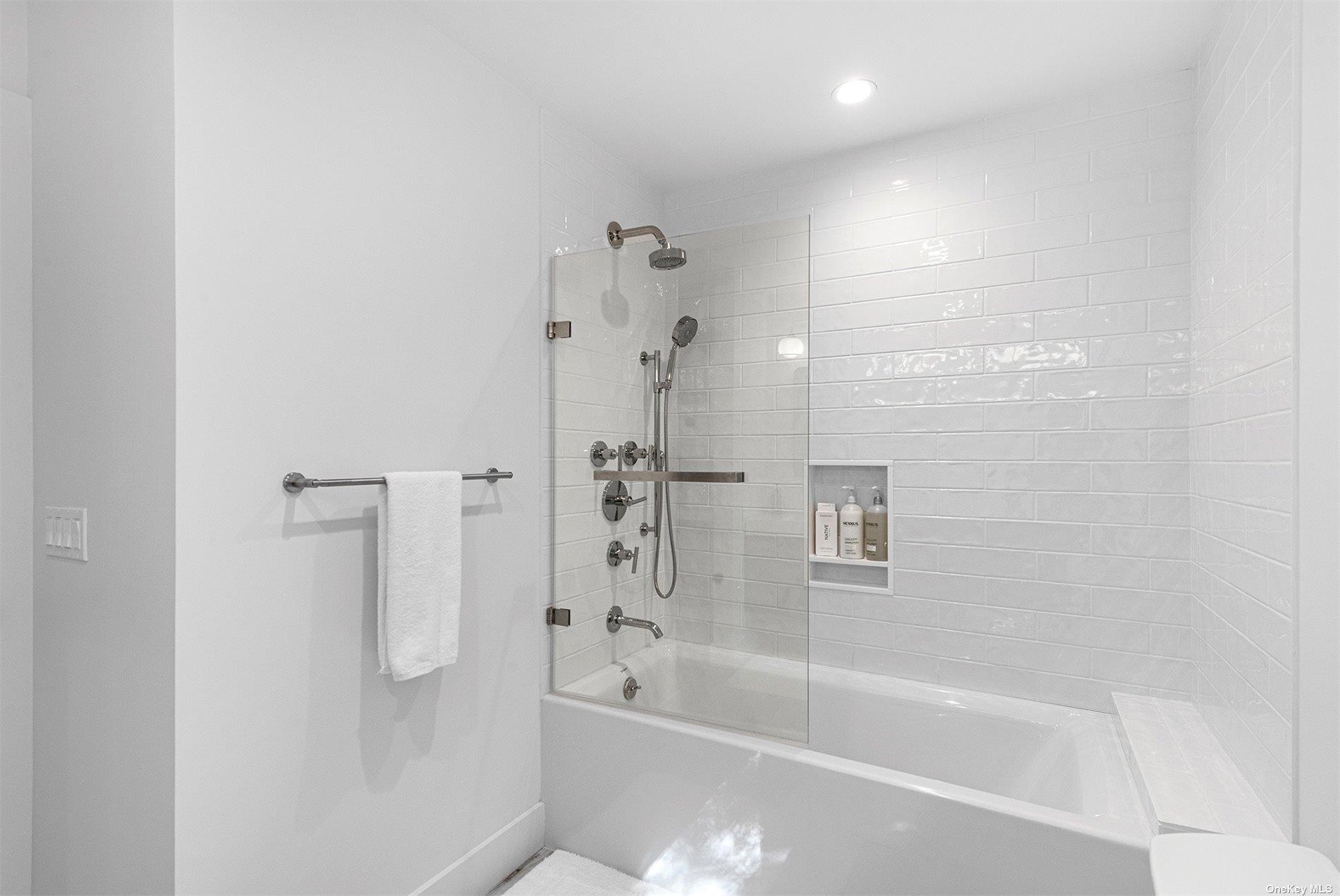 #19 photo, 94 Pembroke Drive, East Hampton , NY 11937