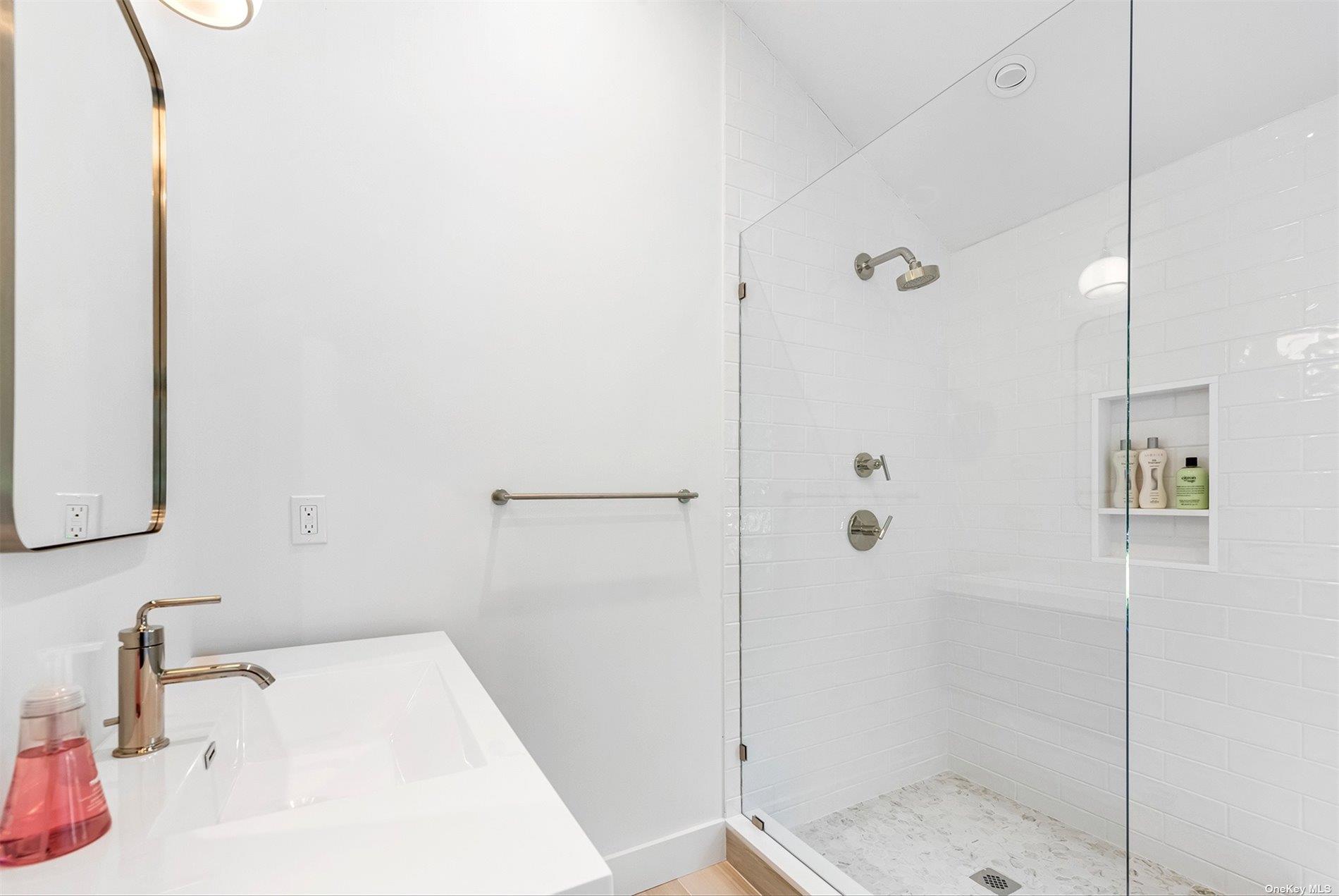 #20 photo, 94 Pembroke Drive, East Hampton , NY 11937