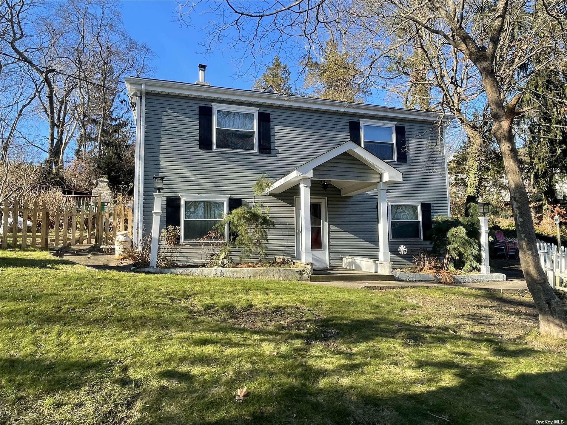 #1 photo, 33 Port Washington Road, 东长岛 Sound Beach , NY 11789