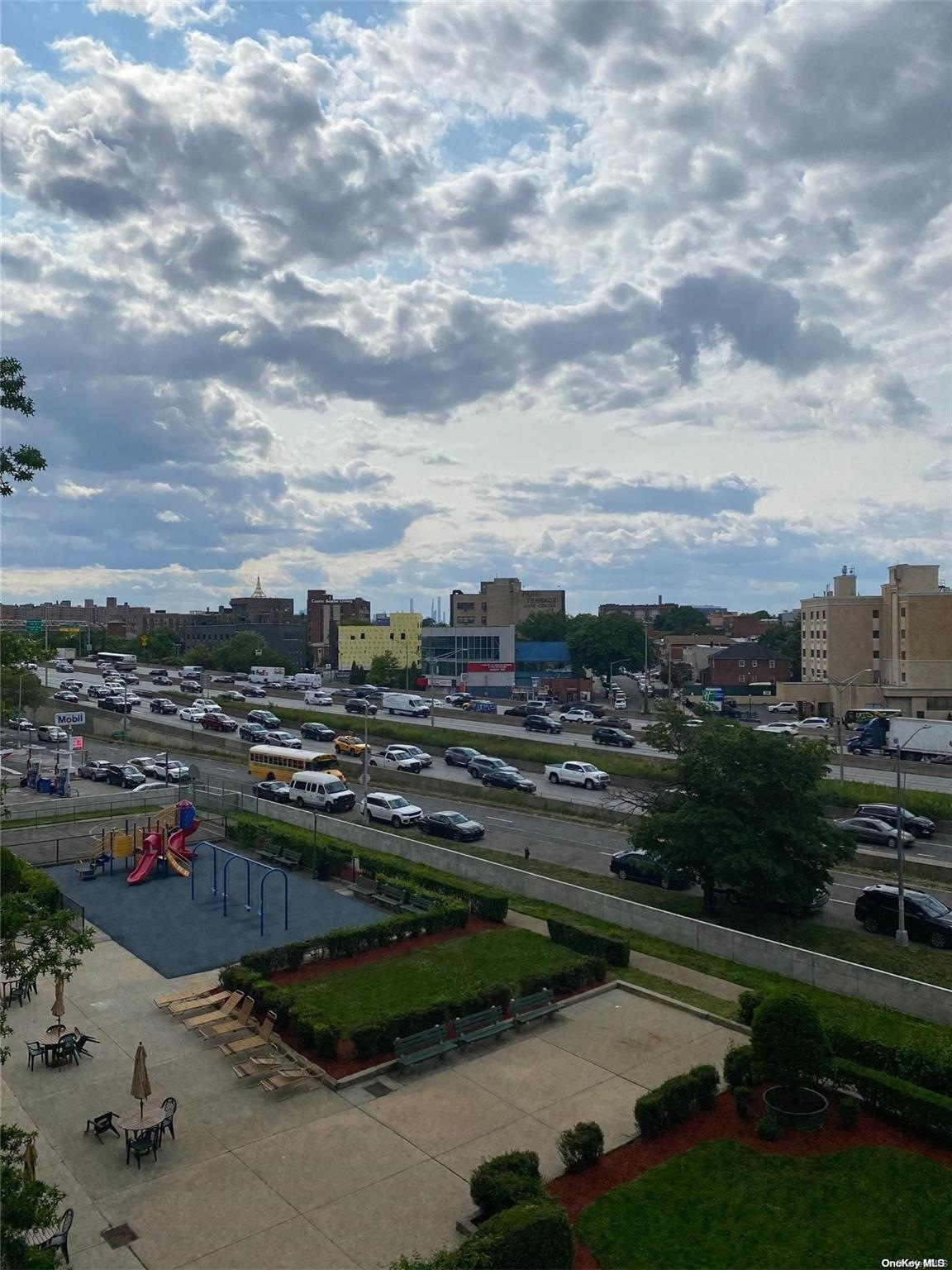 #8 photo, 61-20 Grand Central Parkway, クイーンズ区 Forest Hills , NY 11375