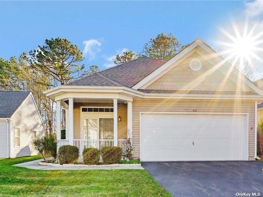 #1 photo, 426 Leisure Drive, 东长岛 Ridge , NY 11961