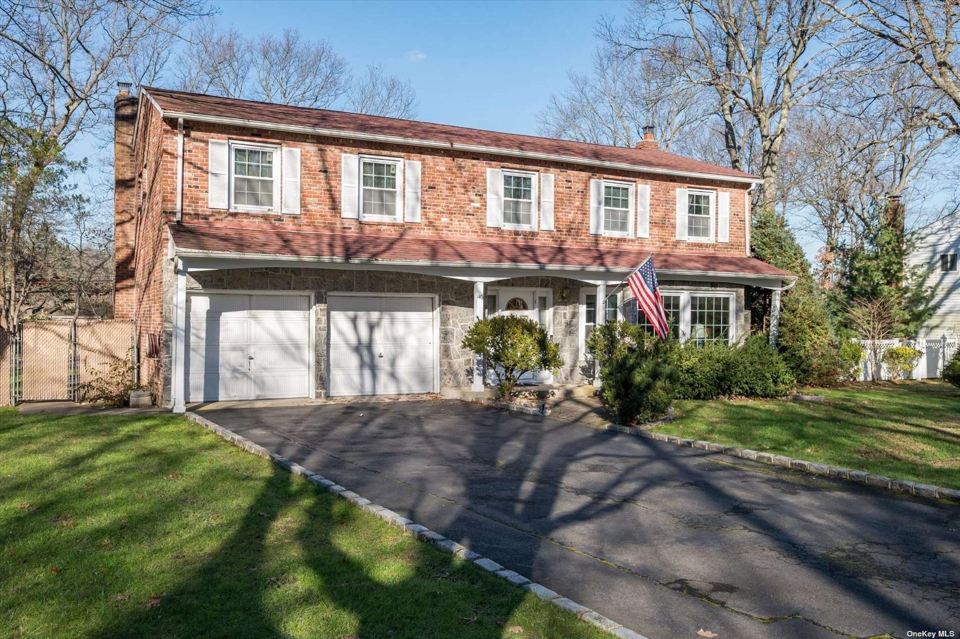 #1 photo, 143 Parkway Drive, 東長島 康马克 Commack , NY 11725