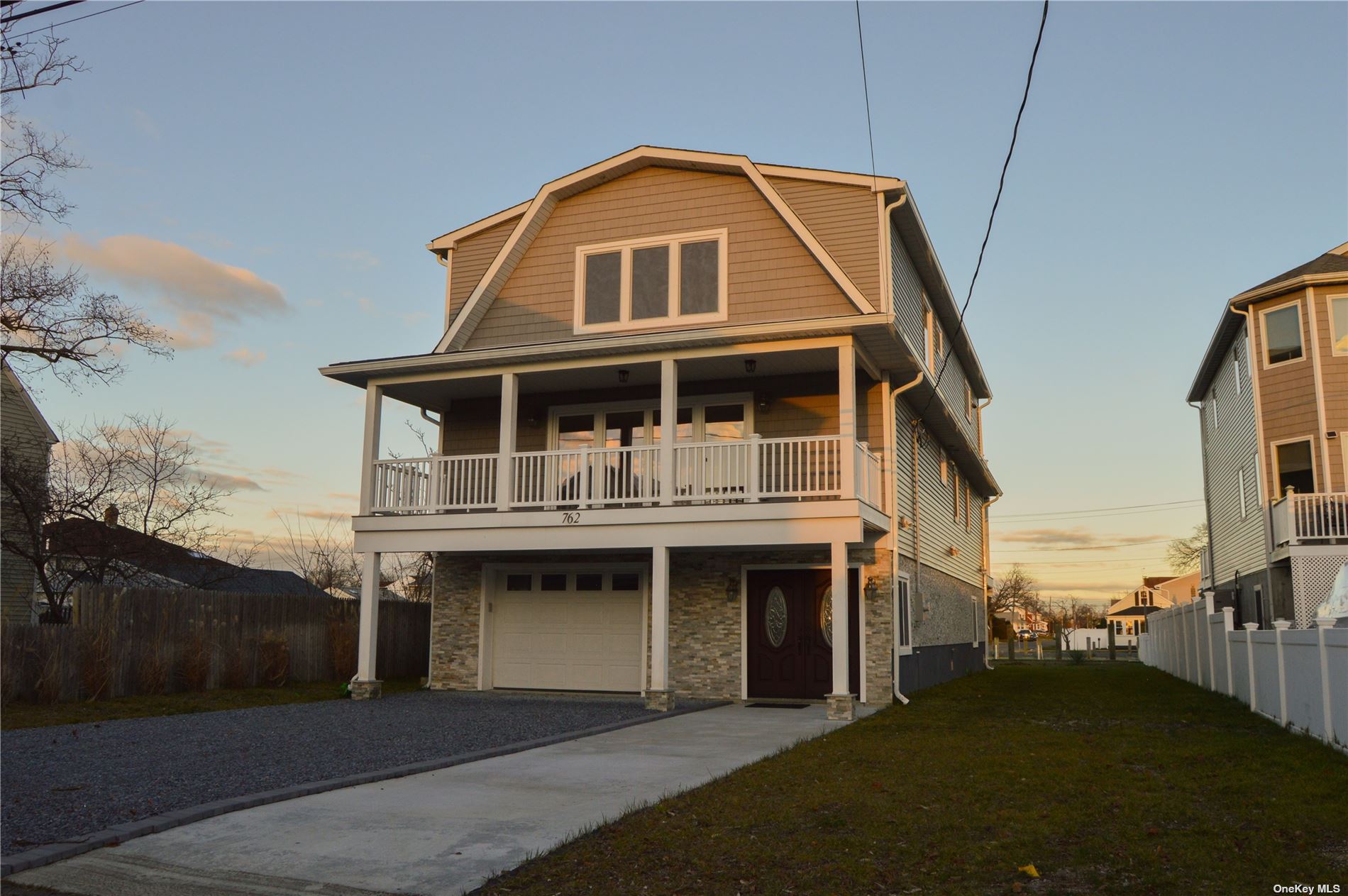 #1 photo, 762 S Pecan Street, サフォーク郡 Lindenhurst , NY 11757