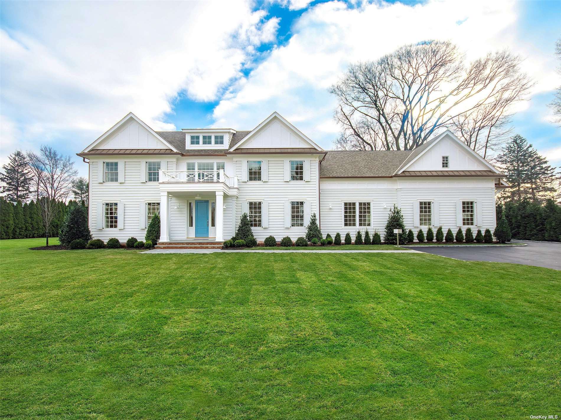 #1 photo, 124 Walnut Lane, Manhasset , NY 11030