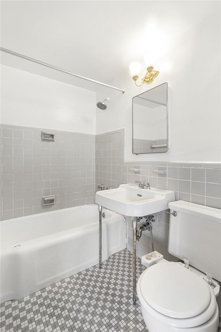 #10 photo, 1 Fordham Hill Oval, ブロンクス区 Bronx , NY 10468