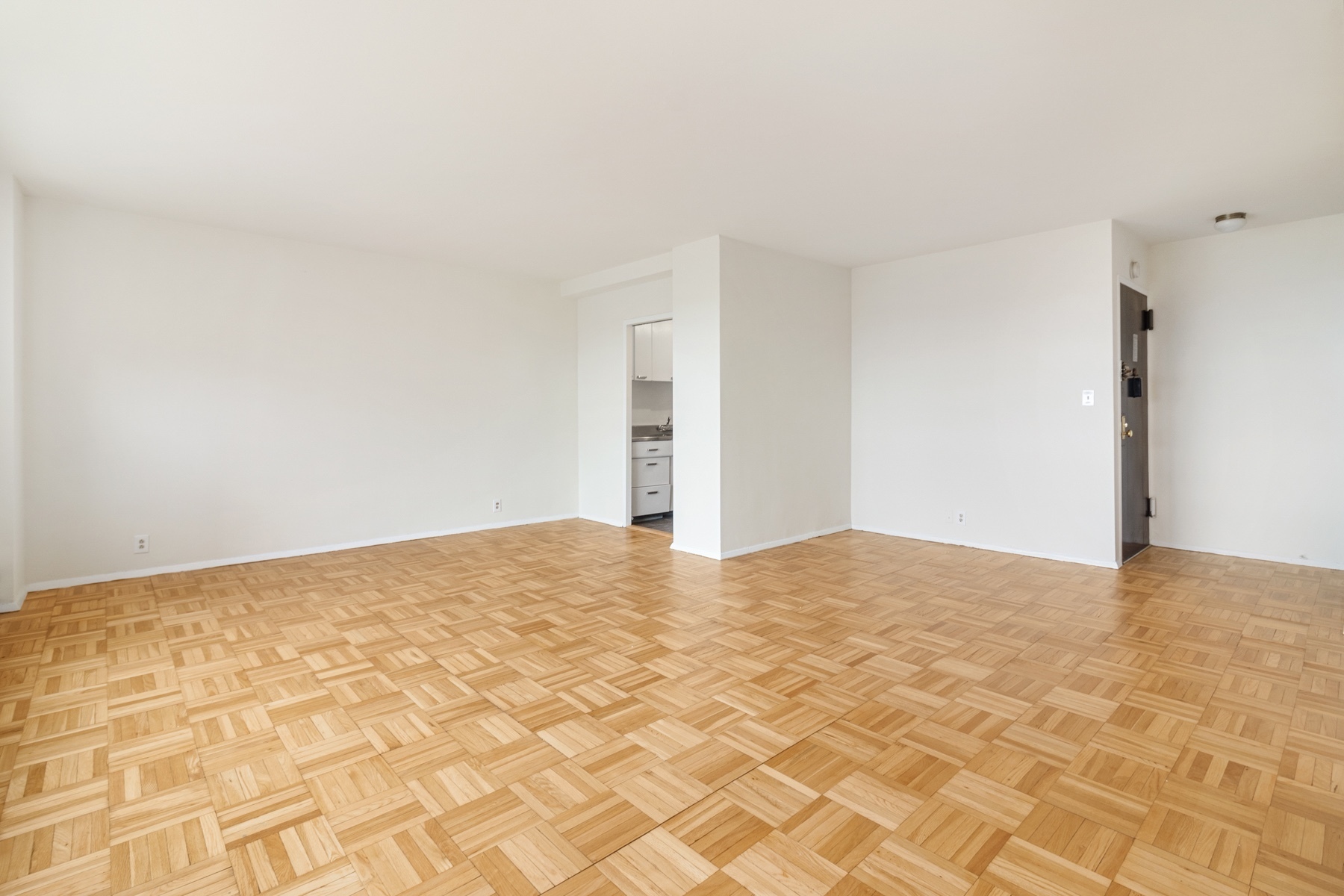 #4 photo, 1 Fordham Hill Oval, ブロンクス区 University Heights , NY 10468