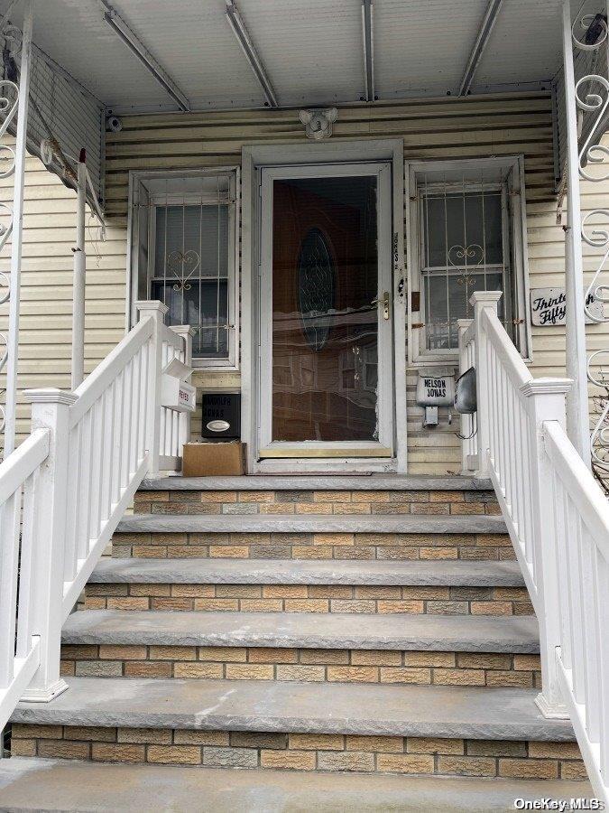#2 photo, 13-58 Chandler Street, كوينز Far Rockaway , NY 11691