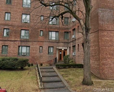 #1 photo, 1700 Metropolitan Avenue, Bronx , NY 10462
