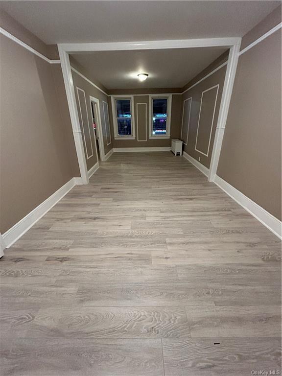 #1 photo, 3437 E Tremont Avenue, ब्रोंक्स Bronx , NY 10465