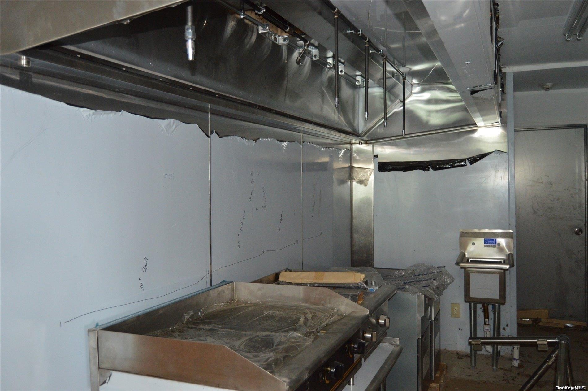 #3 photo, 323 Neighborhood Road, সাফোক কাউন্টি Mastic Beach , NY 11951